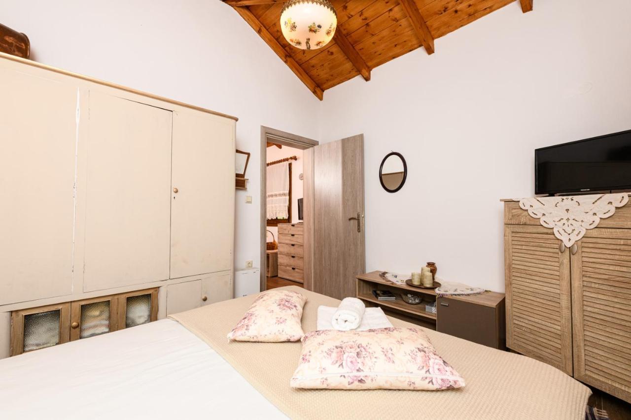 Villa Suzana Mikros Prinos Экстерьер фото