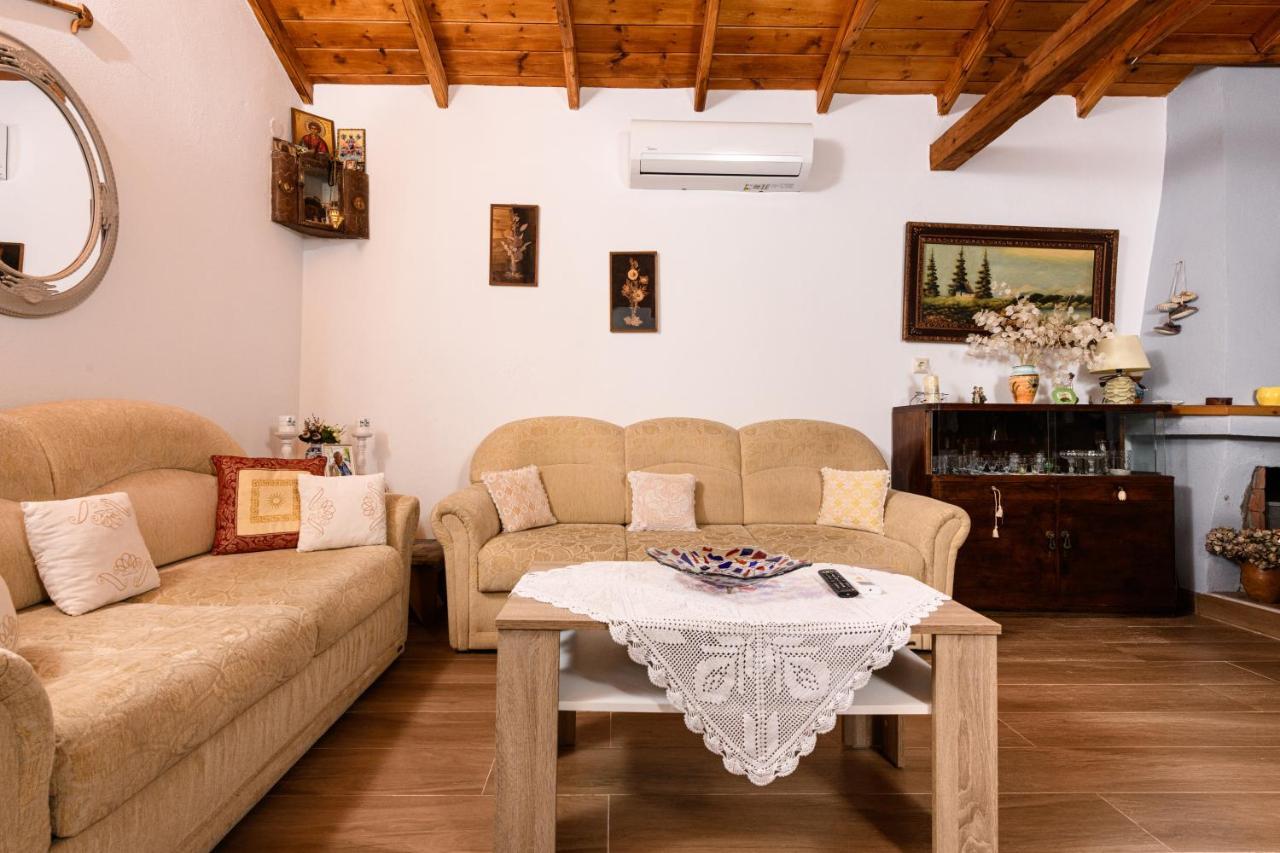 Villa Suzana Mikros Prinos Экстерьер фото